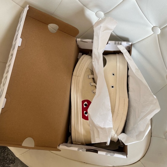 CDG Single Heart White Low Converse - Picture 7 of 9